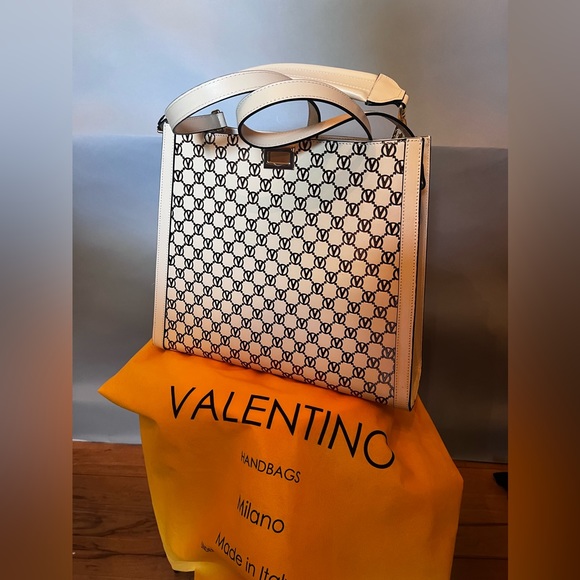 Valentino Milano Bag. Never used. - Picture 1 of 7